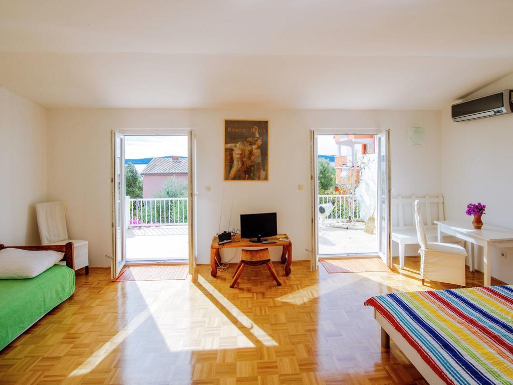 Apartment Maslina *