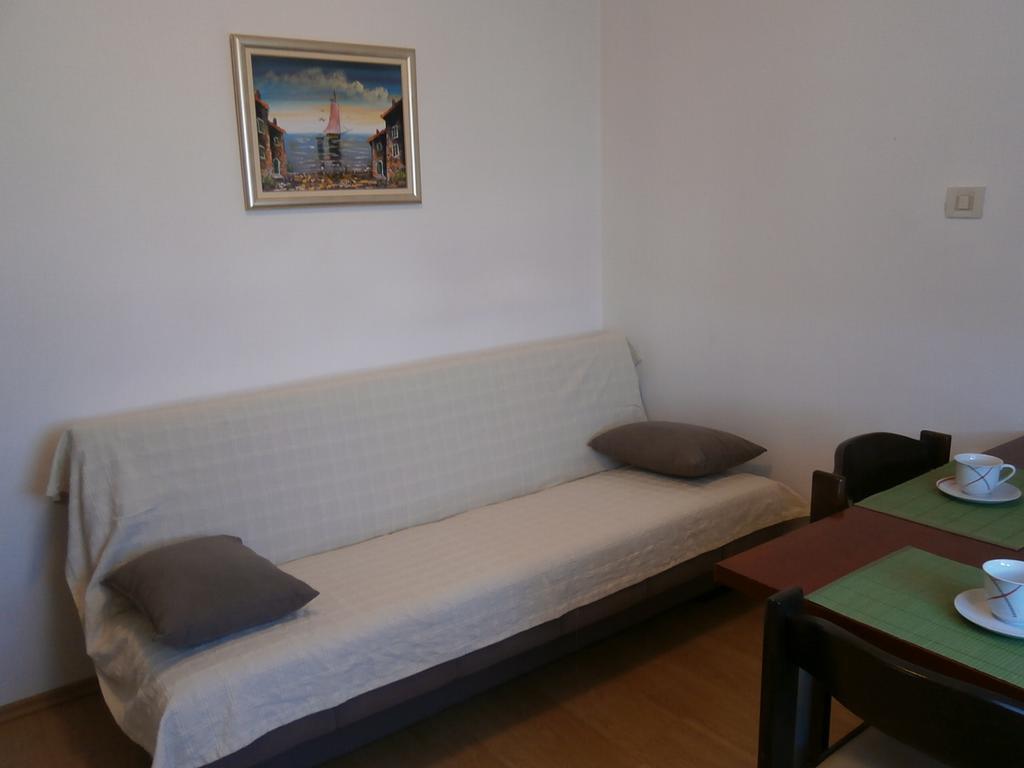 Apartment Maslina *